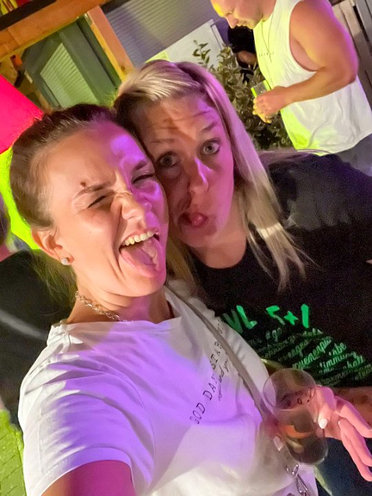 9dde318832f3477282364f7fa3de00da