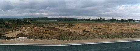 Das Gelände vor Bau-Beginn